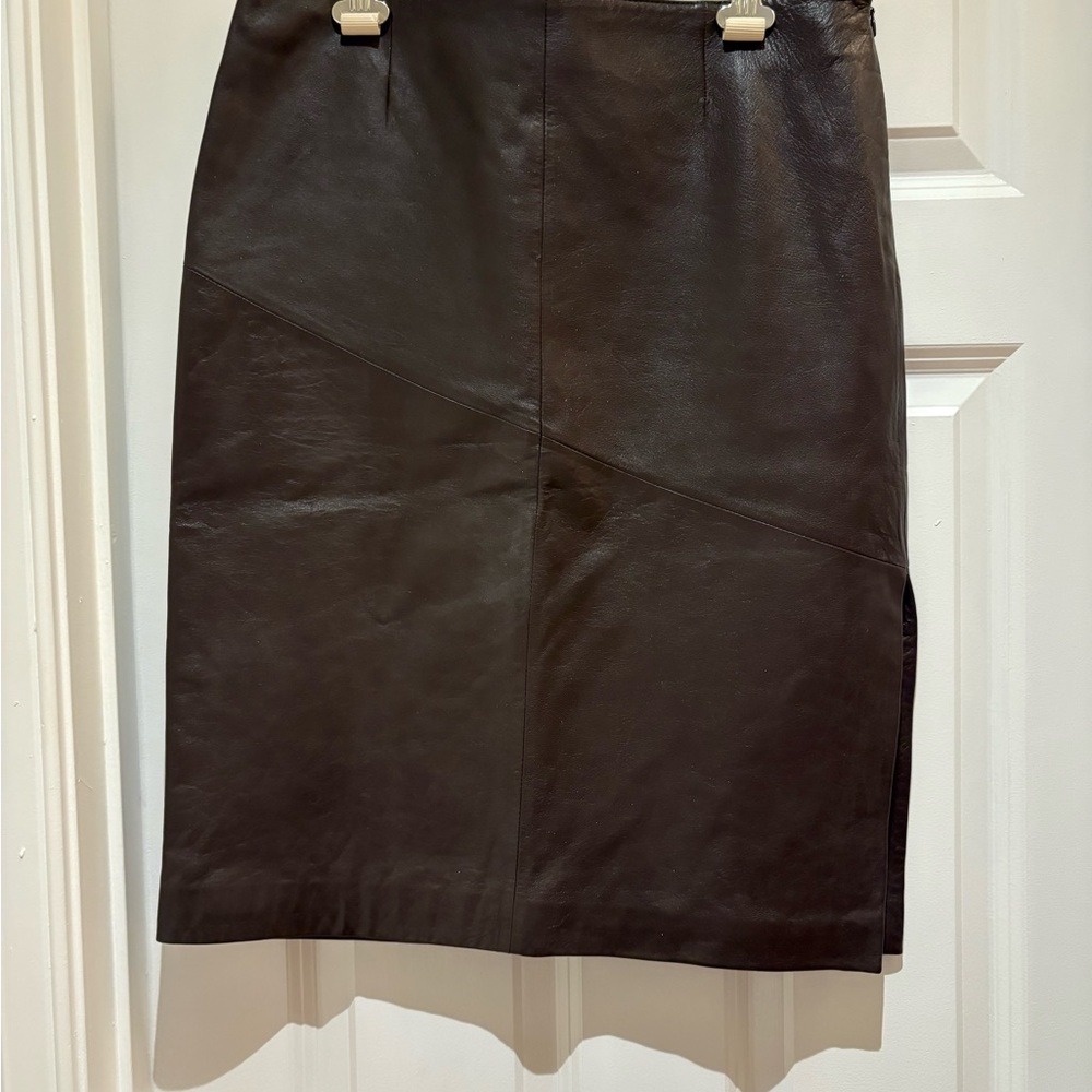 Elegant Brown Leather Skirt